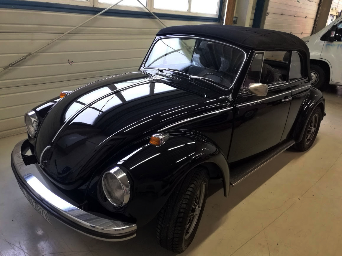 Restaurierung, Schweißarbeiten eines alten VW Käfers